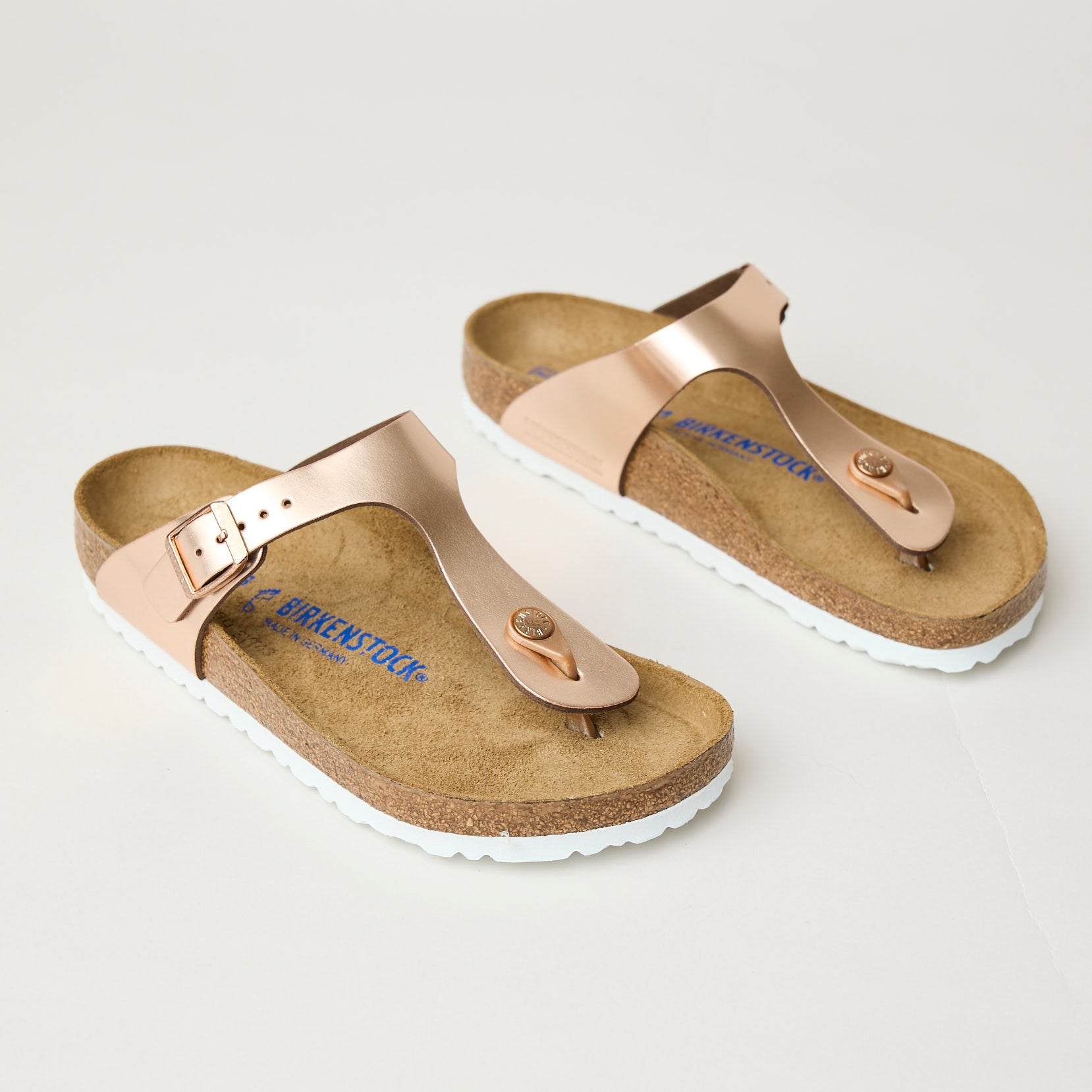 Birkenstock Gizeh Metallic Copper Leather Sandals