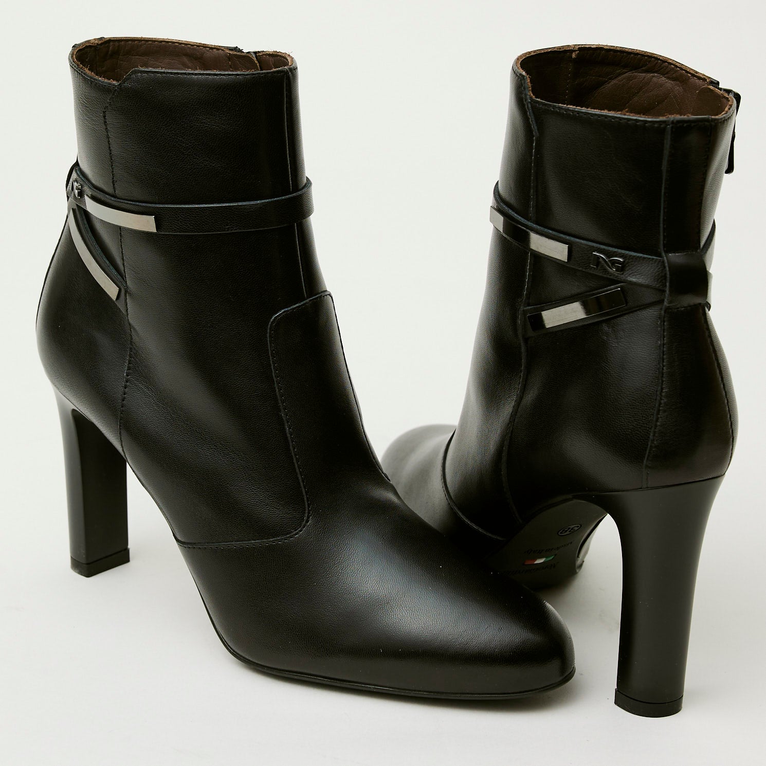 NeroGiardini Black Leather High Heeled Ankle Boots Shop online Nozomi