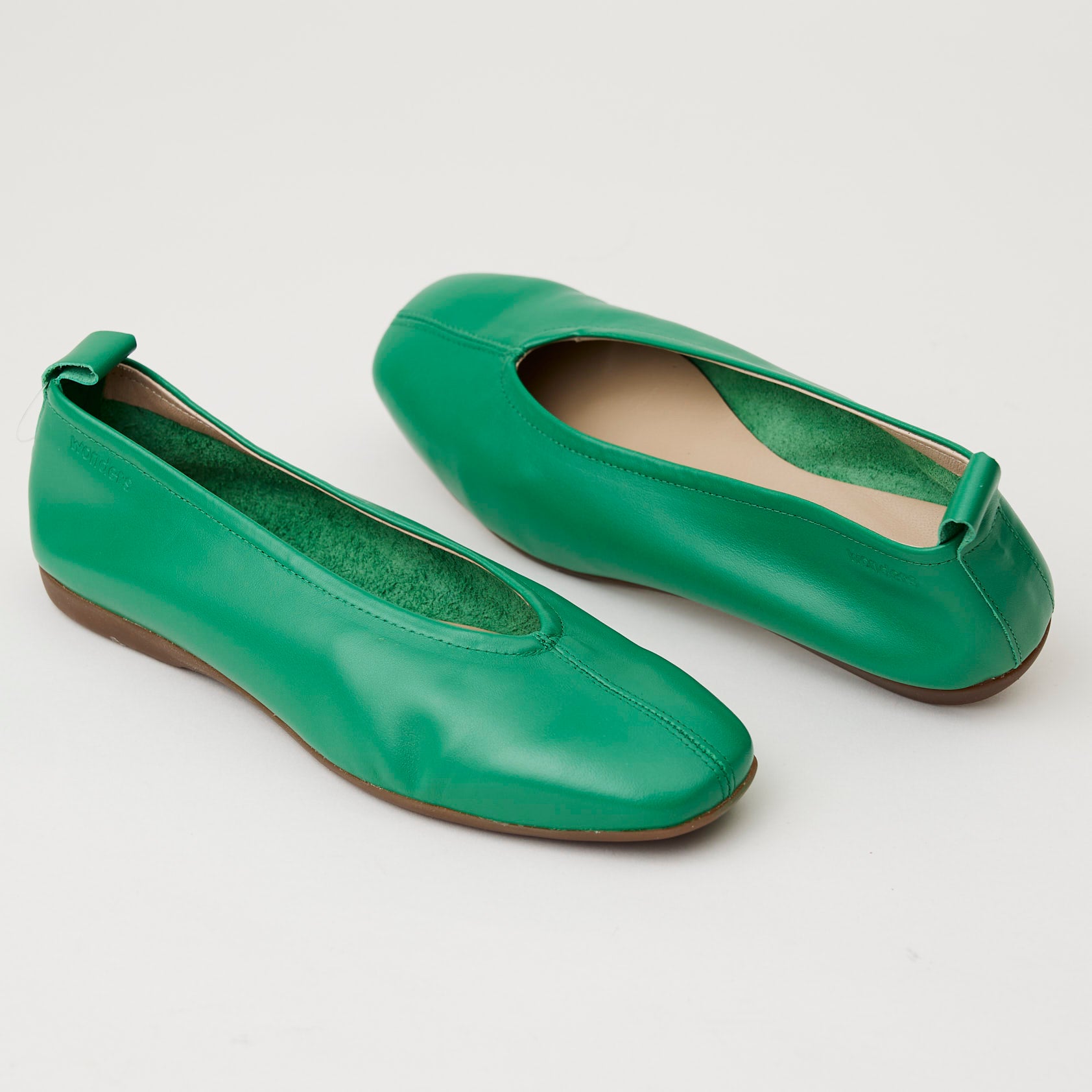 Green flat hot sale pumps