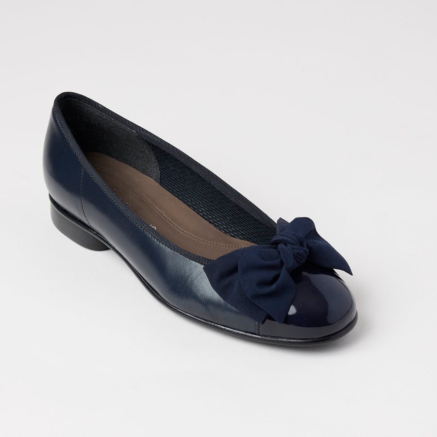 Gabor Navy Leather Ballerinas - Nozomi