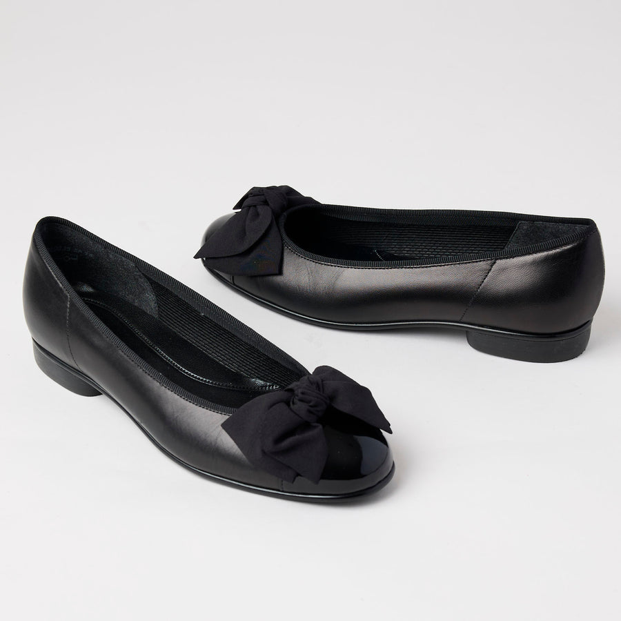 Gabor Black Leather Ballerinas - Nozomi