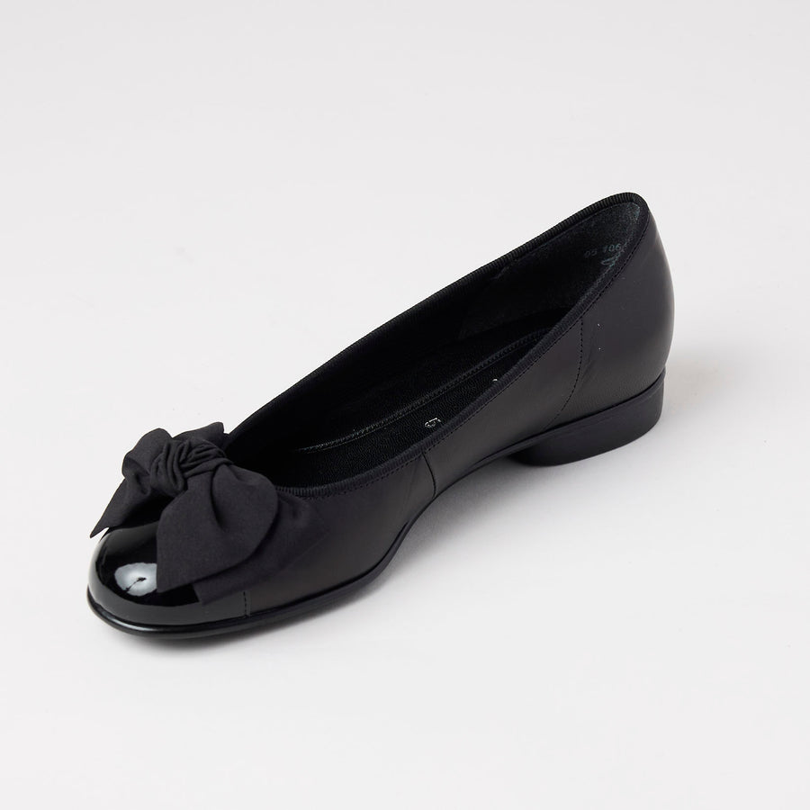 Gabor Black Leather Ballerinas - Nozomi