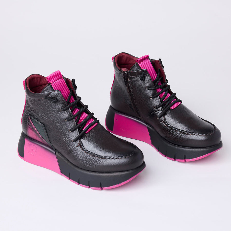 Jose Saenz Black & Fuchsia Leather Ankle Boots - Nozomi