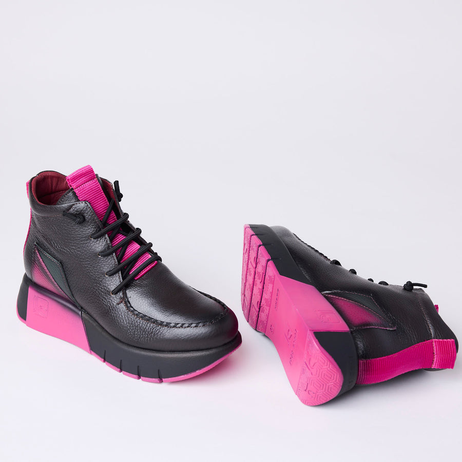 Jose Saenz Black & Fuchsia Leather Ankle Boots - Nozomi