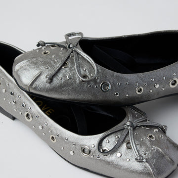 Lodi Ballerina Silver Leather Pumps