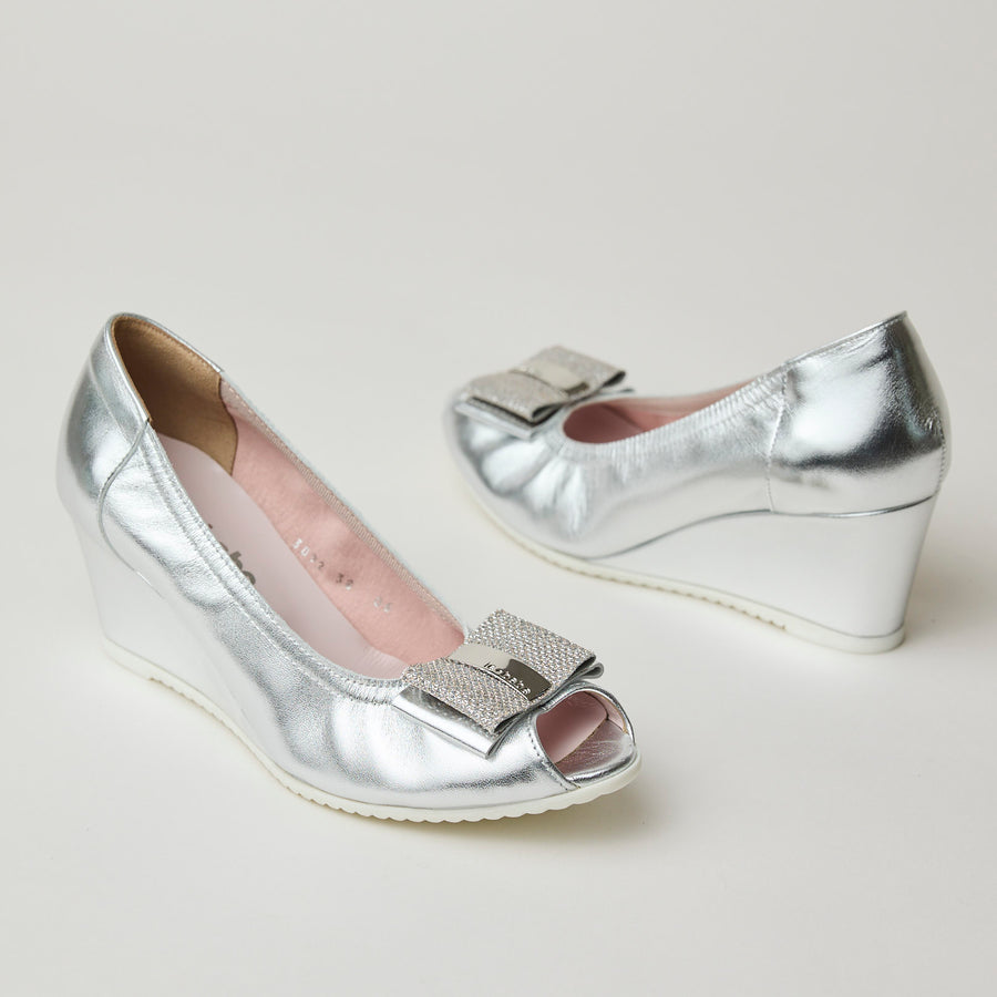 Le Babe Silver Metallic Leather Wedge Peep-toe Shoes - Nozomi