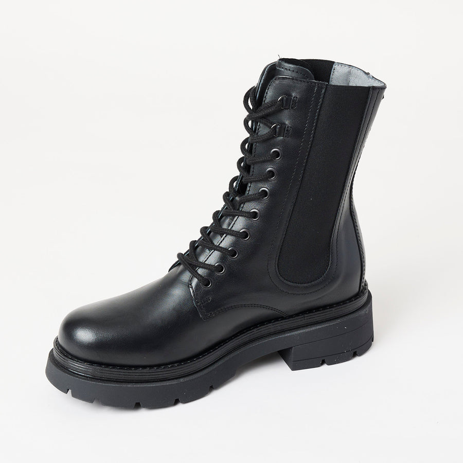 NeroGiardini Black Leather Ankle Boots - Nozomi