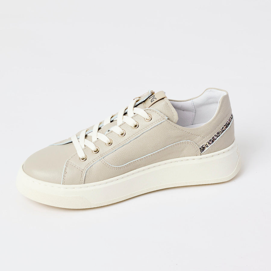 NeroGiardini Cream Leather Trainers - Nozomi