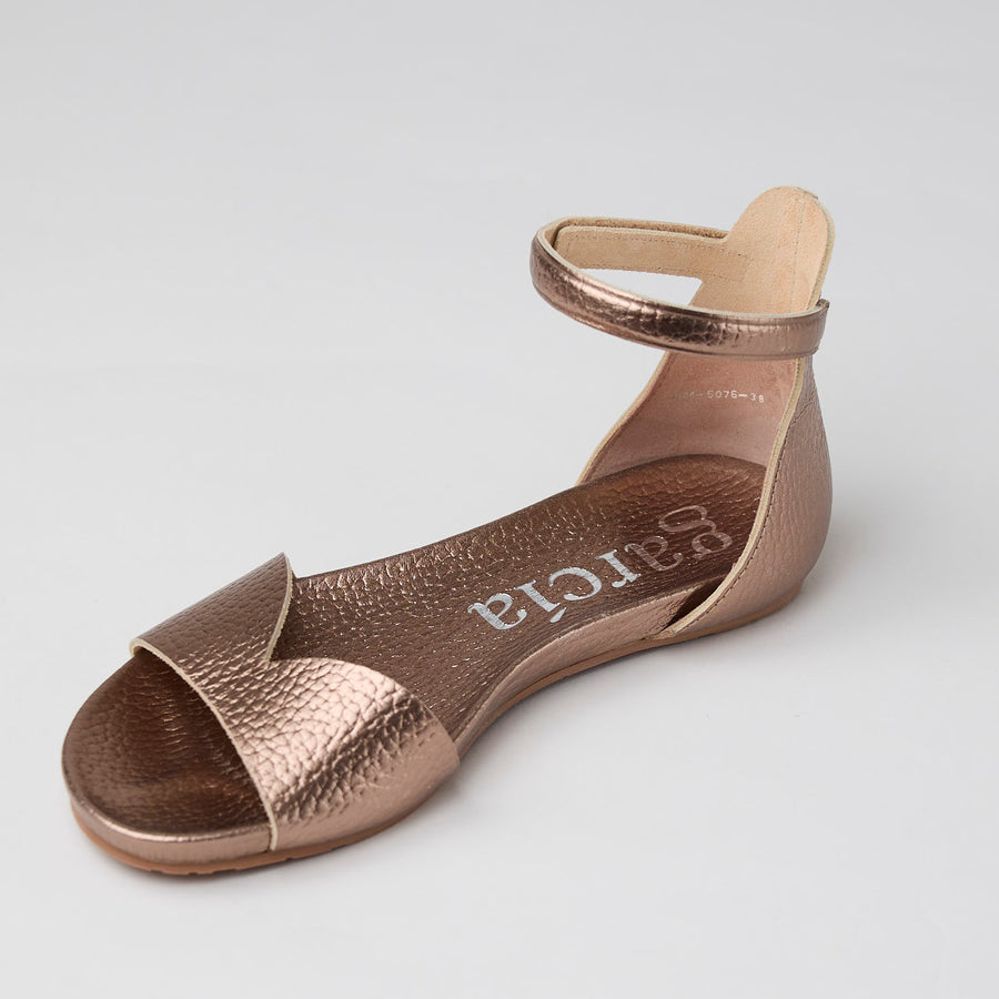 Pedro García Bronze Metallic Leather Sweetheart Flat Sandals