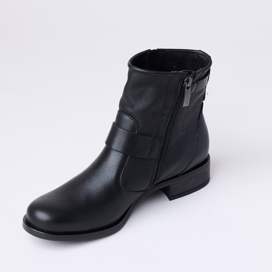 Paul Green Black Leather Ankle Boots - Nozomi