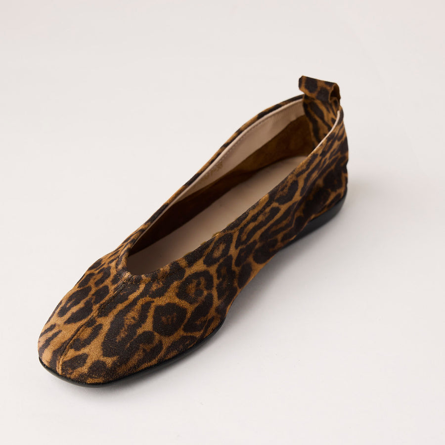 Wonders Suede Leather Leopard Ballerina Pumps