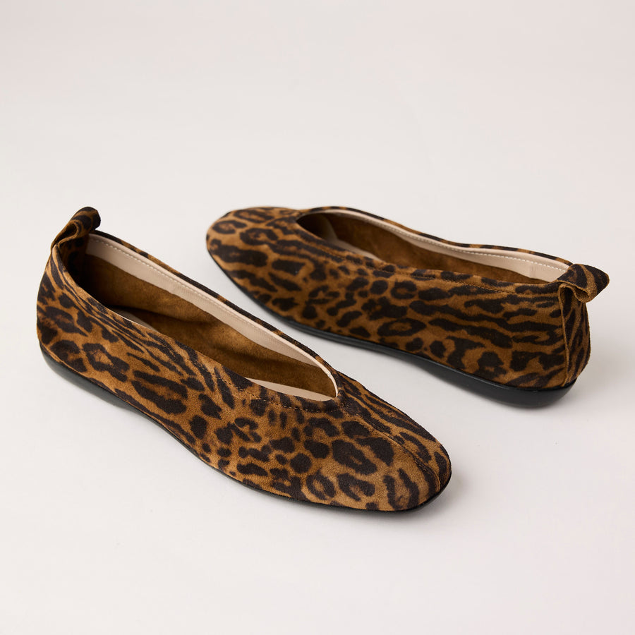 Wonders Suede Leather Leopard Ballerina Pumps