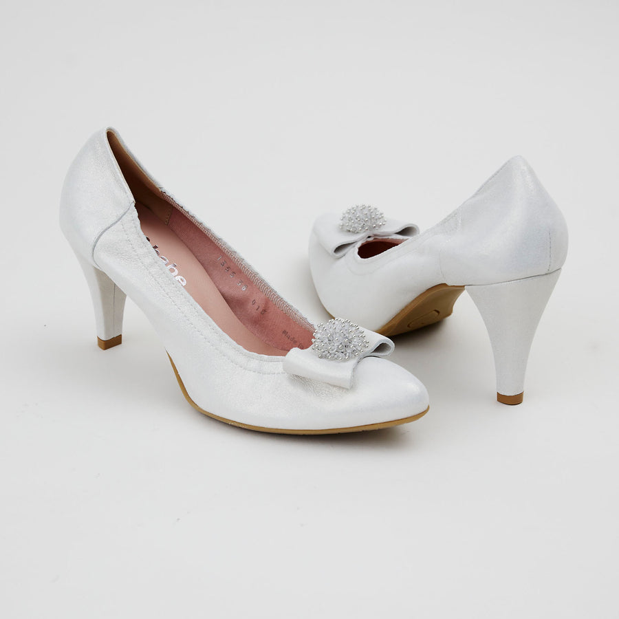 Le Babe White Silver Luce Leather Court Shoes - Nozomi