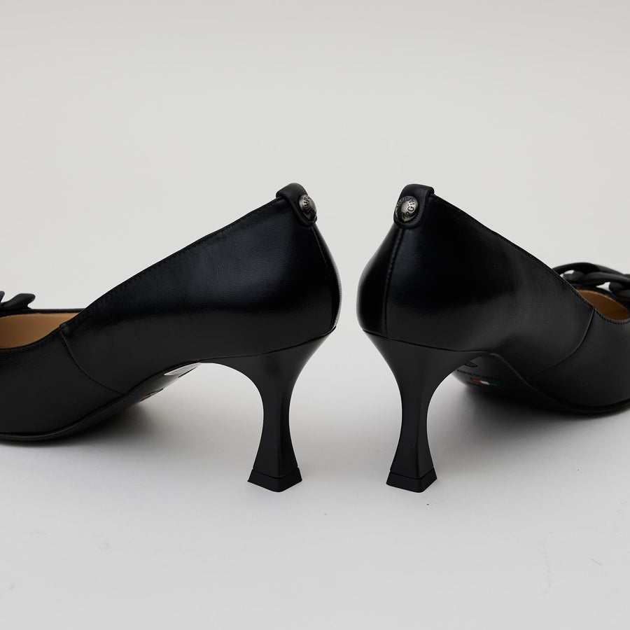 NeroGiardini Black Leather Court Shoes - Nozomi